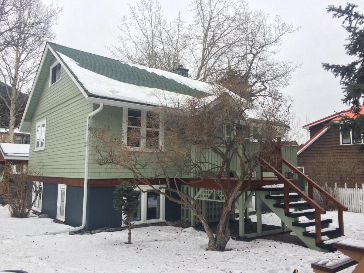 Banff Beaver Cabins Ngoại thất bức ảnh