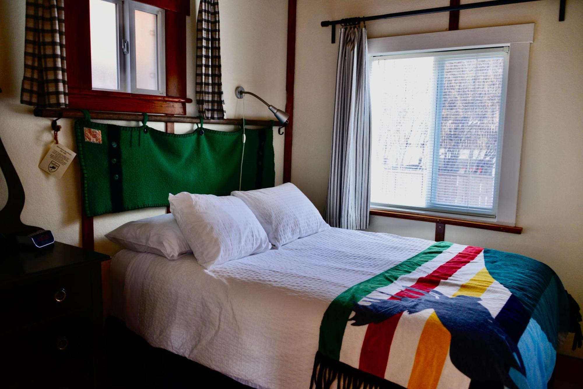 Banff Beaver Cabins Ngoại thất bức ảnh